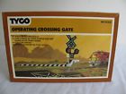908-600 Tyco Vintage Ho Scale Operating Crossing Gate Track Nib