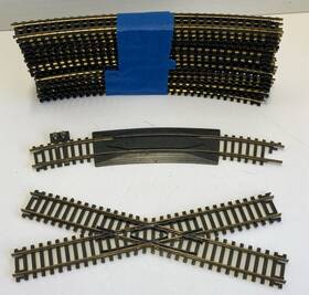 Ahm 498-r Vtg Ho Track - 17 Curved 1 Cross Re-railer Terminal Lot Of 19
