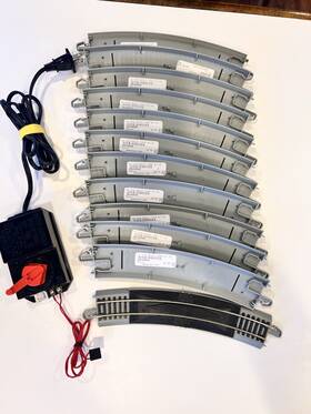 6607 Bachmann 002289944580 E-z Tracks 44580 Ho Scale 1 87 Model With Transformer Slightly Used