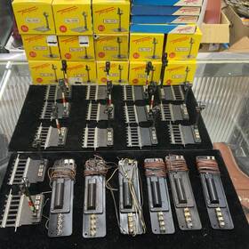 1571 Fleischmann Ho Scale Mixed Lot Mostly Signals 20 Piece