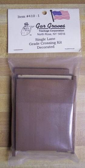 410-1 Gargraves O Single Lane Grade Crossing Kit - Brown