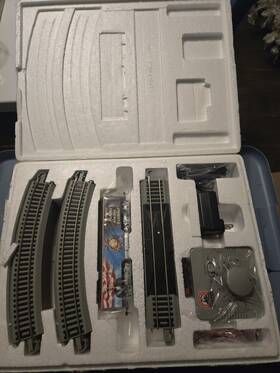 Hawthorne Village 14-7875-010-lit Ho Usmc Train Set With Cars Certificates Of Authenticity