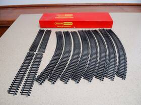 R829 Hornby Tri-ang Track Pack Large Oval