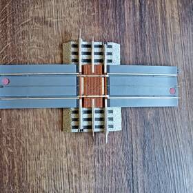 6-21163 K-line 023922211637 By Lionel O Gauge Superstreets 10 Inch Fastrack Grade Crossing