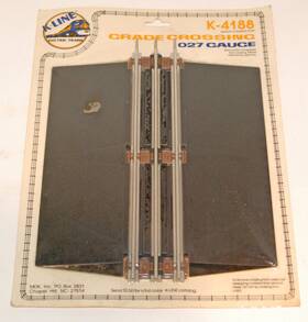 K-4188 K-line 0-27 Gauge Grade Crossing New
