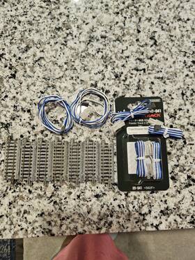 52-141 Kato Lot Of 7 N Scale Unitrack 2-7/16in 62mm With 6 Power Feeder Wires