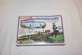 Life-like 077071082099 Ho Scale Operating Crossing Gate #8209 New In Sealed Box