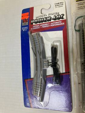 7806 Life-like N Gauge Power Loc Nickel Silver Terminal Rerailer 9-3/4 Inch Radius Curved