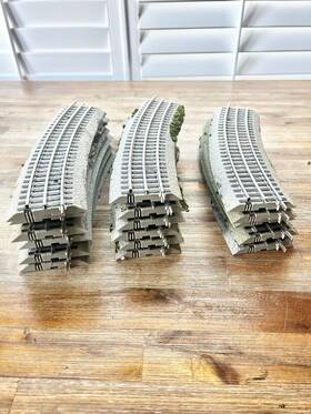 6-12056 Lionel 023922120564 17 Pieces Of Used O60 Fast Track Full Curves From My Layout