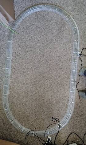 Lionel 023922250803 Oval Lighted Fastrack With Multi-colored Lights 6 Straight And 8 Curved