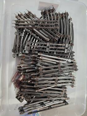 25-5033 Lionel Lot Of O-27 Gauge Track Sections 25 Curve 43 Straight