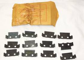 027c-19 Lionel O27c-1 Postwar 12 No. 027c-1 027 Ives Track Clips With Original Envelope