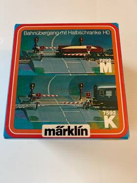 7592-k M Rklin Marklin H0 - 7592 K Automatic Level Crossing Track Very Good In Box