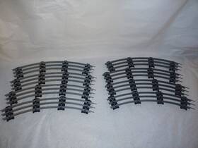 279-3085 Menards O-36 Curved Track 8 Pieces. Makes 36 Inch Circle. New. Qty
