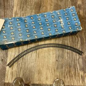 0131 Rapido Box Of 20 N Scale Arnold Curve Tracks 192 Mm Radius 90 Degrees