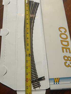 848-8889 Walthers #7.5 Right Hand Curved Turnout- 28 Inner And 32 Outer Code 83 Ns Rail Ho Scale New