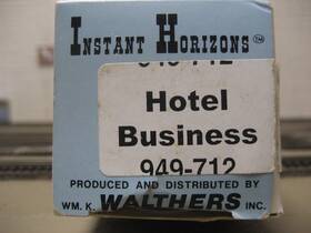 949-712 Walthers H O / N Scale Instant Horizons Hotel Business