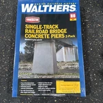 Walthers 933-4550 Single Track Bridge Piers Kit Ho Scale Train 2 Pack. Fixed Price $19.95.