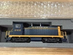 (n) Kato 176-4375 Emd NW2, Santa (at&fe) #2412, Standard Dc Locomotive (new). Fixed Price $97.95.