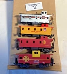 Bachmann Ho Caboose Lot Santa Fe #999628 Union Pacific #207 Burlington #12384. Fixed Price $9.99.