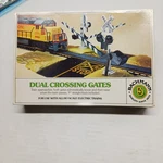 Bachmann Ho Scale Dual Crossing Gates #46-1220. Fixed Price $14.50.