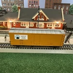 Atlas Ho Trainman 40 Plug Door Boxcar- American Colloid Volcano Logo 7107. Fixed Price $16.44.