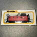 Ho Scale Bachmann Canadian National Caboose #79355 LOT#1443. Fixed Price $10.89.