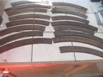 (18) Vintage Tru-scale Ho Wooden Roadbed Assorted Curves. Fixed Price $14.99.