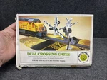 Bachmann Dual Crossing Gates H0 Scale Kit 46220 Used, Broken (HO050925-08). Fixed Price $5.00.