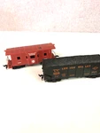 Marx Ho Lehigh Valley Coal Car & Radio Equipped Caboose #2226 (192). Fixed Price $7.95.