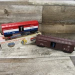 Lot Of 2 Lionel Operating Box Cars Us Mail 9301 Pennsylvania 3484. Fixed Price $32.95.