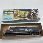 Ho Scale Athearn Southern Pacific #8490 Engine Locomotive Train. Fixed Price $59.99.