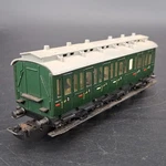 (a) Vintage Marklin Ho 330/1 (4004) Green 3RD Class Passenger Car Tinplate Metal. Fixed Price $32.99.