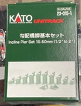Kato 23-015-1 N-scale Unitrack Single Piers (10 Pcs) 15-50MM Incline. Fixed Price $19.00.