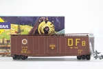 Ho Athearn / Railrunner Chicago Great Western 50FT Plug Door Box Car #563 Dmg. Fixed Price $13.99.