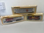 Bachman Scale Santa Fe Engine 0686 Gondola Hopper Car Lot. Fixed Price $34.99.