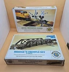 Bachmann Ho Railroad Set Dual Crossing Gates & Bridge - Read Description. Fixed Price $14.88.