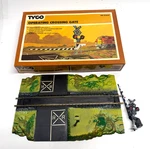 Vintage Tyco 908:600 Ho Operating Crossing Gate With Box. Fixed Price $25.00.