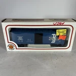 Ho Bachmann Blue Model 73649 40' Box Car Boston & Maine Road #77027 Nice. Fixed Price $7.98.