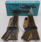 Marklin 5202 Ho Scale Remote Right Switch Pair/box. Fixed Price $15.99.