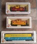 (3) Ho Scale Bachmann Train Box Car #70254 Caboose Atsf 99628 Up 25743. Fixed Price $19.95.