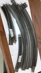 4-LONG Lionel 0988 + 1-0976 Terminal Renailer & Atlas Small Curve 2 Garnet. Fixed Price $13.95.